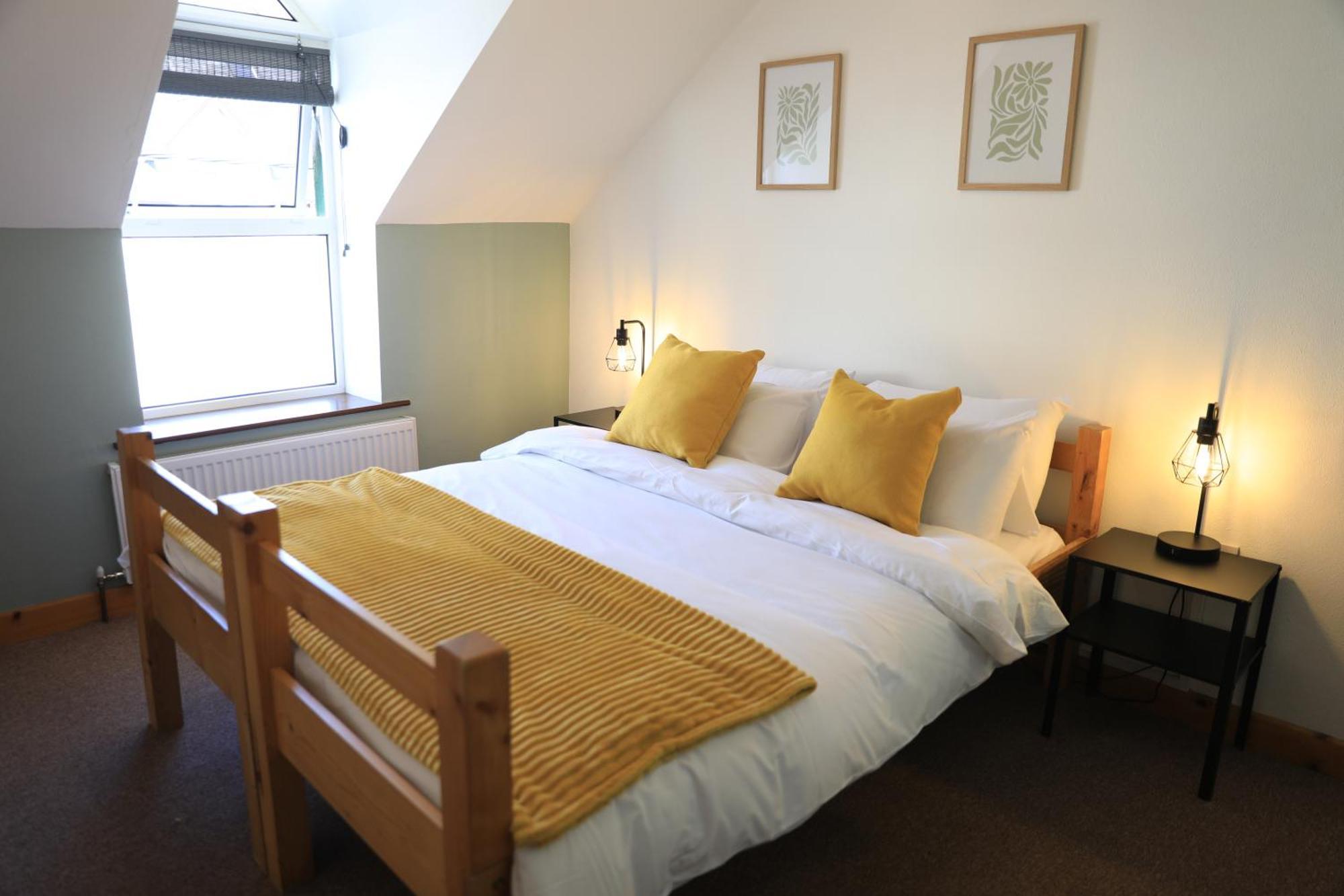 Park Hostel *